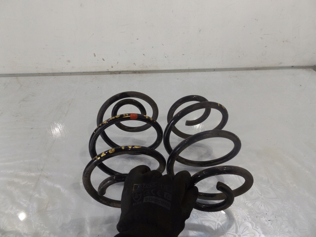 фото №1, Twingo ii lift пружина задняя