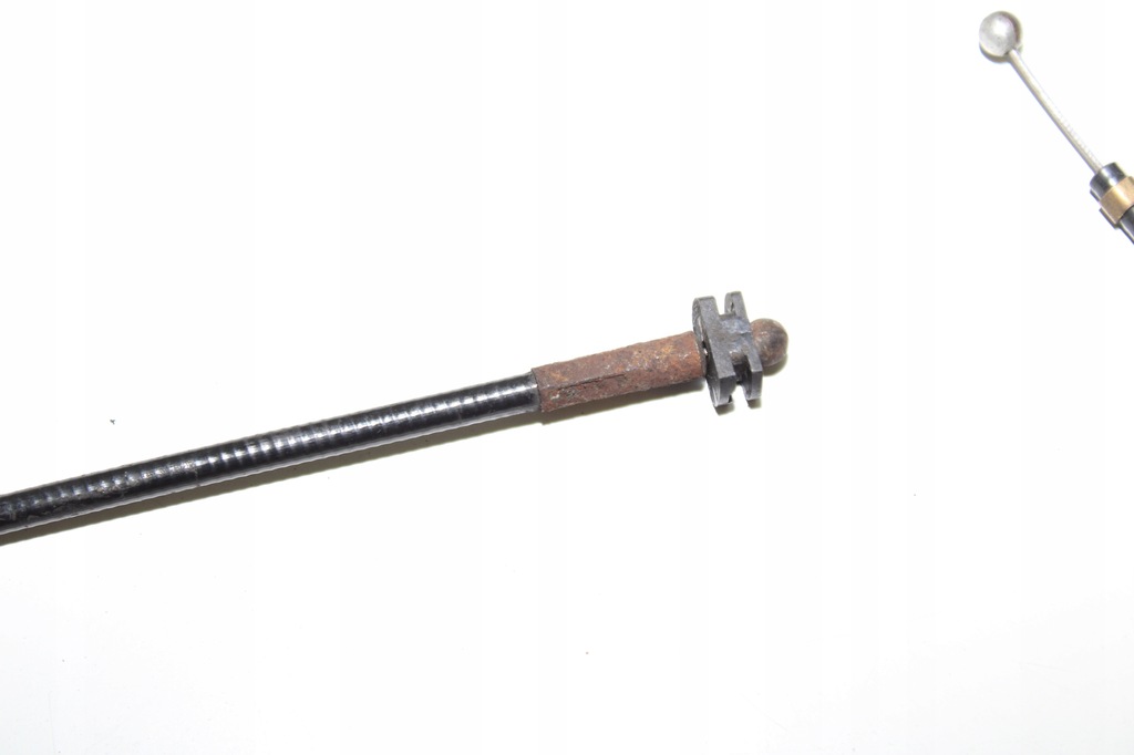 фото №3, Skoda superb 1 трос тяга ручка капот oryg