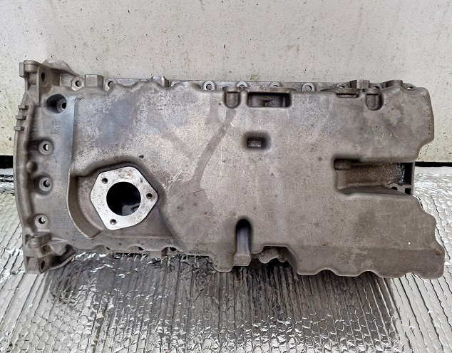 Volvo 2.4diesel 30777966 09-14 піддон масляна Оригінал