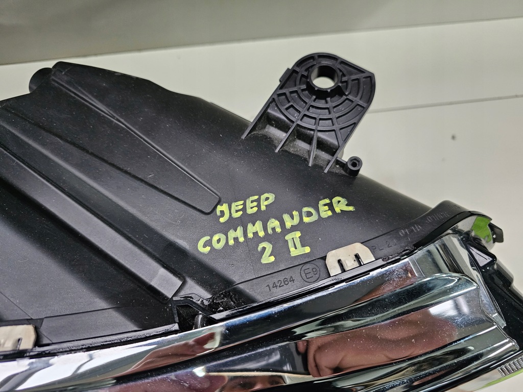 фото №9, Лампа перед передняя правая jeep commander 2 ii full led 534887990 europa