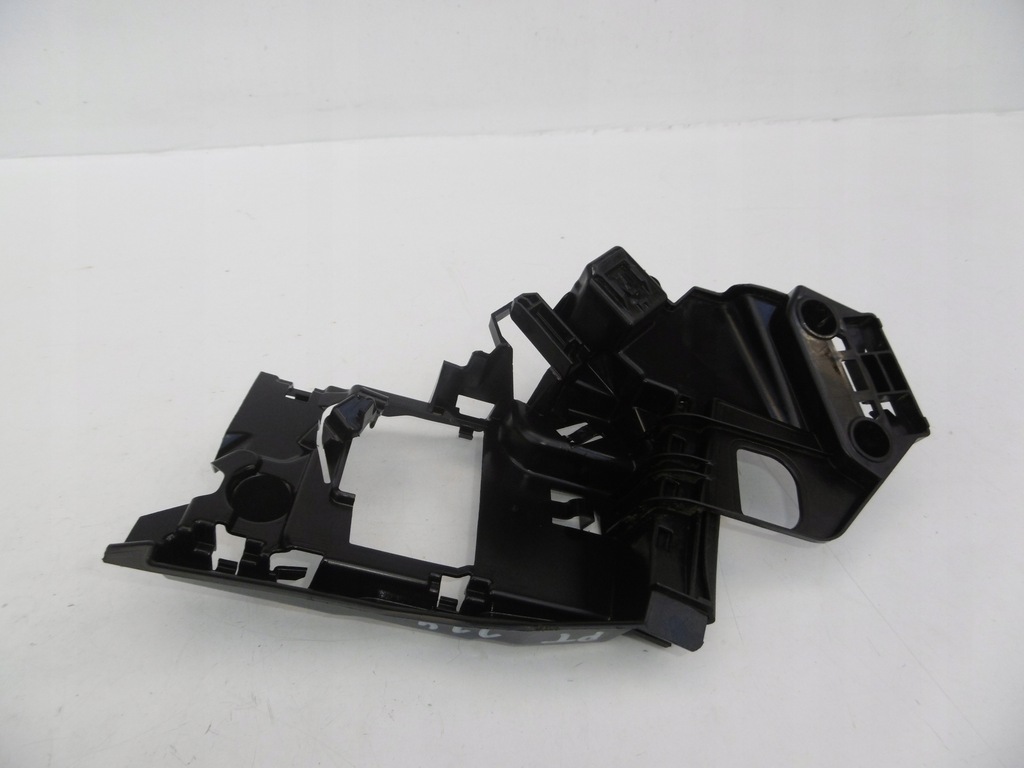 фото №7, Захист кронштейн замка правий задня volvo s60 iii 18-