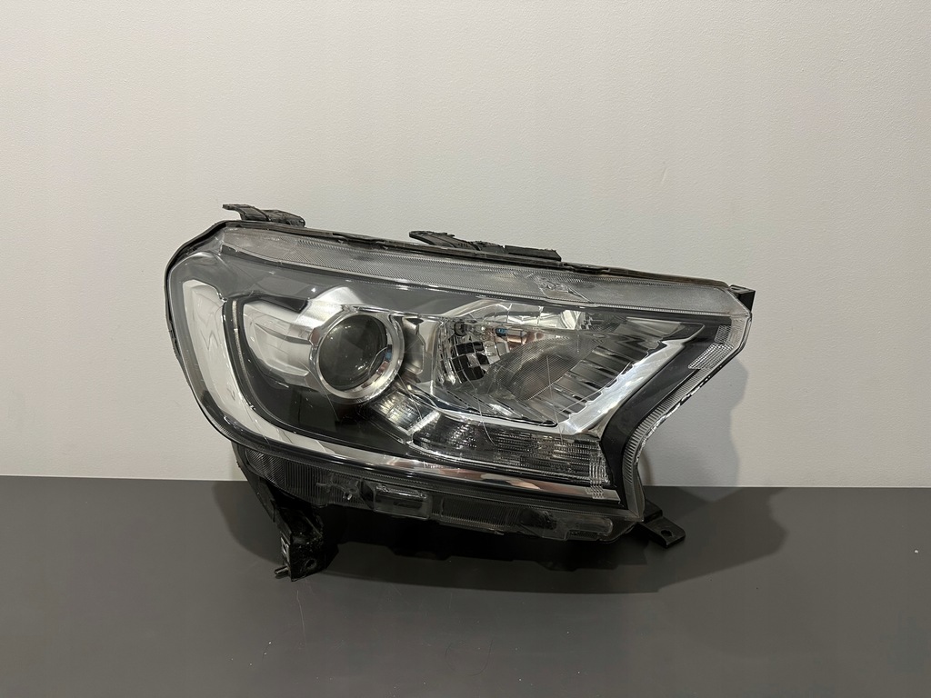 фото №1, Ford ranger лампа правая обычная линза europa