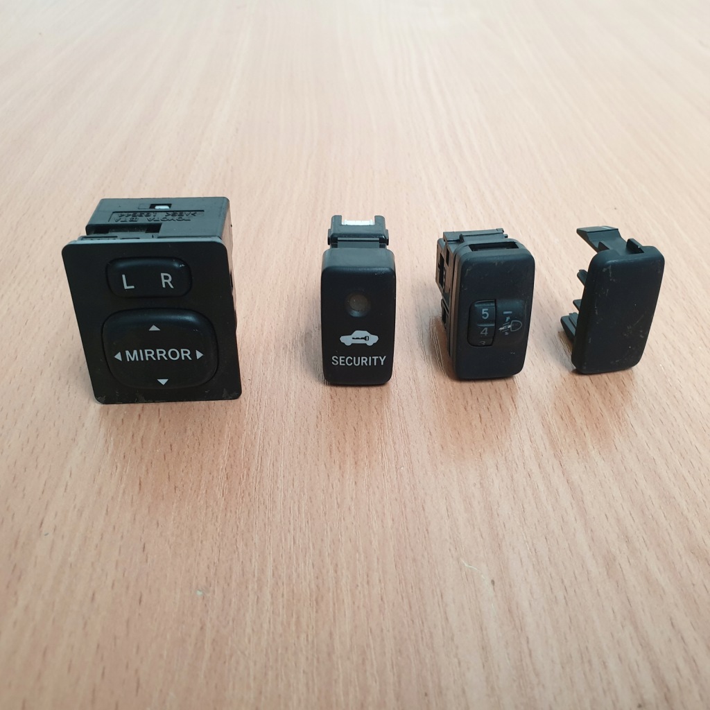 фото №1, Кнопка выключатель переключатель toyota hilux 14r