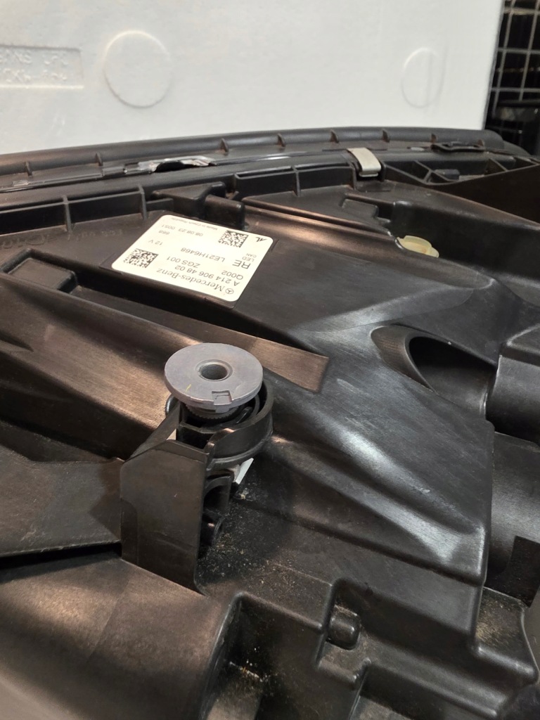 Фара правый  mercedes w214 e klasa digital ходовие огни  америка / kanada a2149064802 в Украине