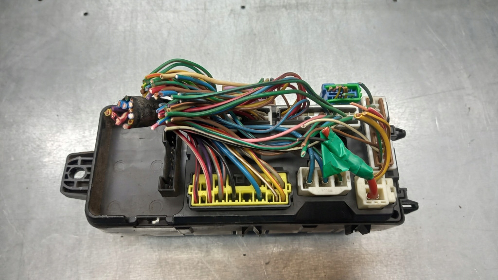 фото №1, Коробка bezp. volvo v40 i 00-04r 30889989