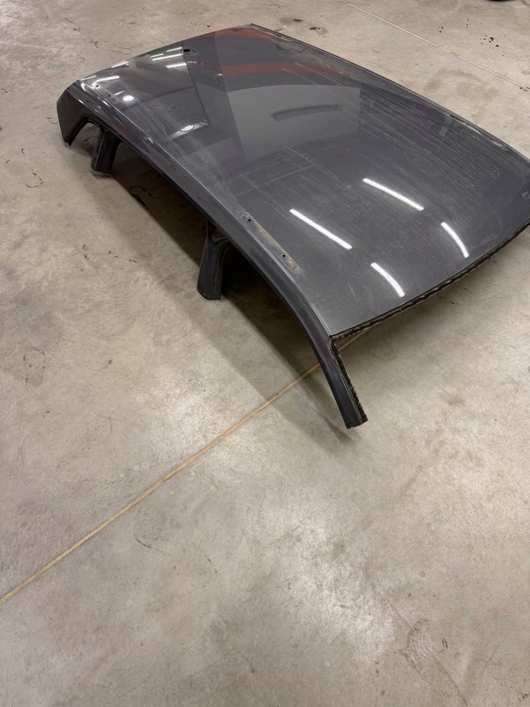 Дах четвертина vw tiguan 2 5na рестайлінг  ідеальний Оригінал