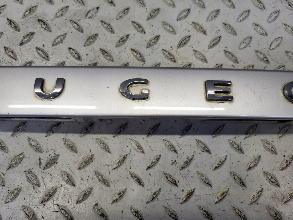 фото №5, Накладка молдинг крышки задняя peugeot 308 sw kombi t7