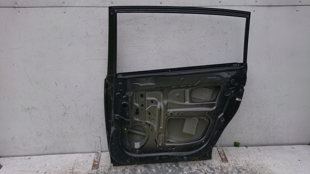 фото №9, Toyota corolla verso -09 дверь правое задние задняя