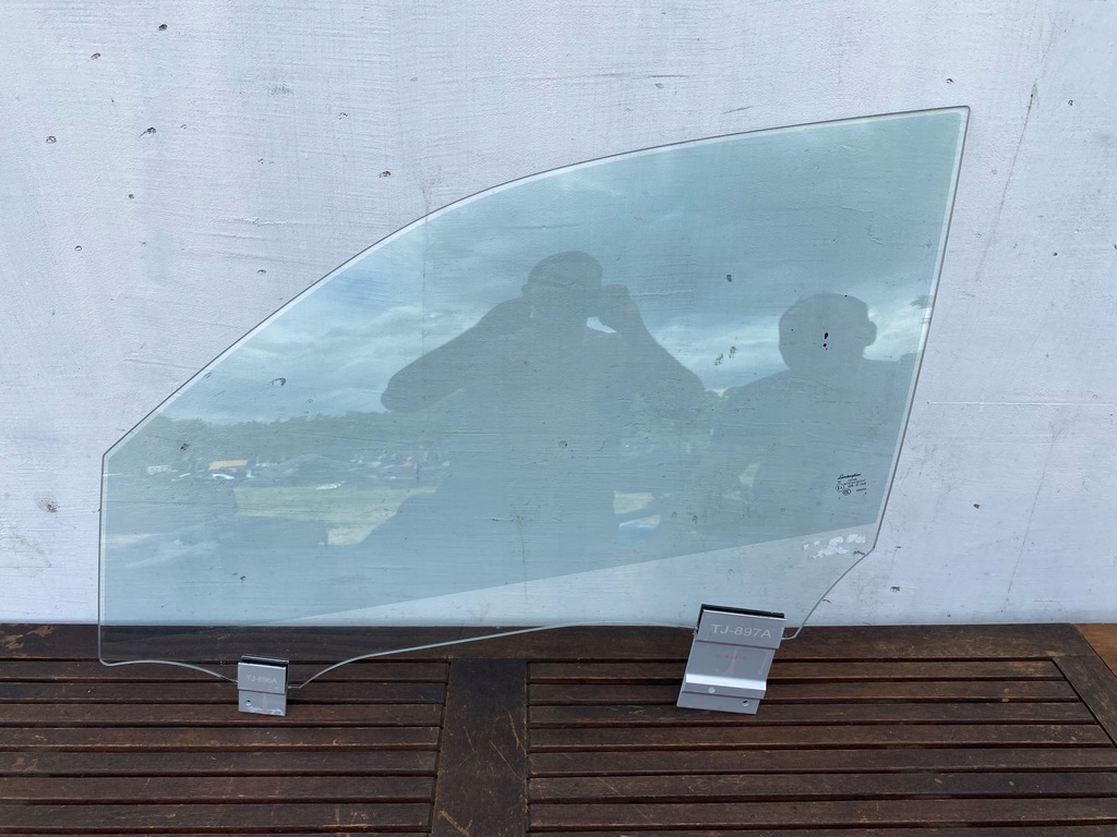 фото №1, Lamborghini urus скло бічна двері перед ліва