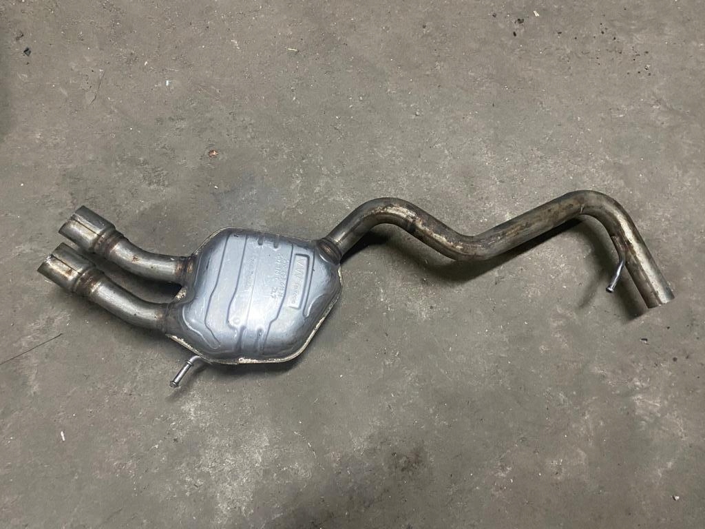 фото №1, Mercedes 204 glk вихлоп гасник 2044916701 оригінал