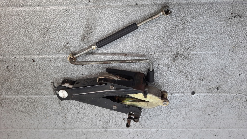 фото №1, Подъемник домкрат skoda fabia i 04r 1.4b