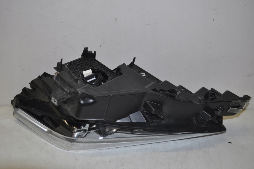 Toyota mirai 2016- фара левая перед full led Цена