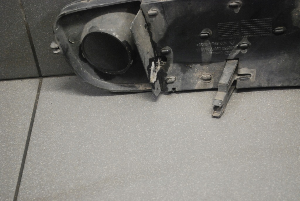 фото №8, Решітка бампера ліва audi a6 c5 4b0807681j