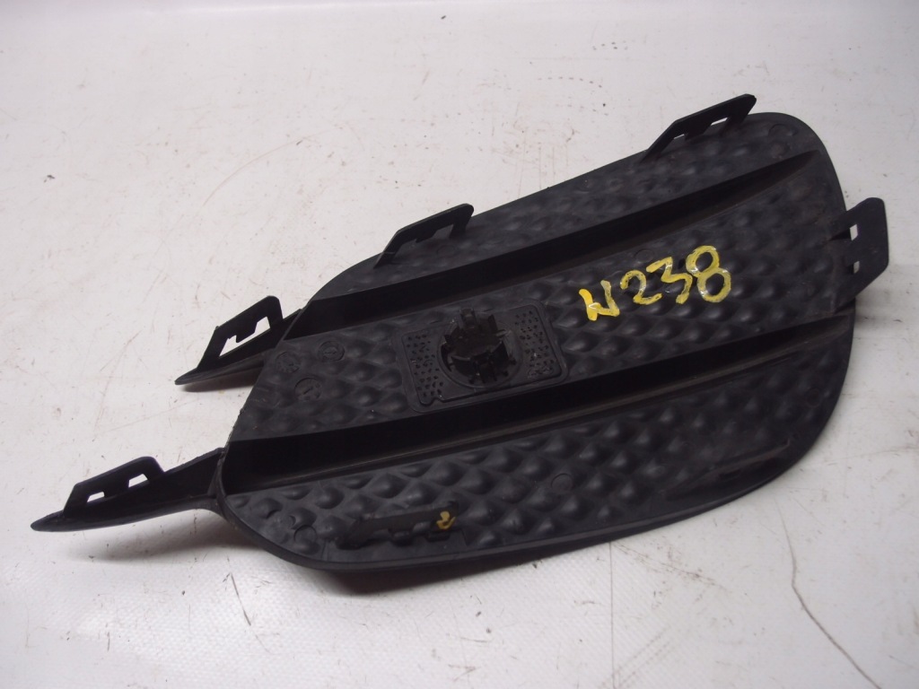 Купити Решітка бампера ліва mercedes e-klasa w238