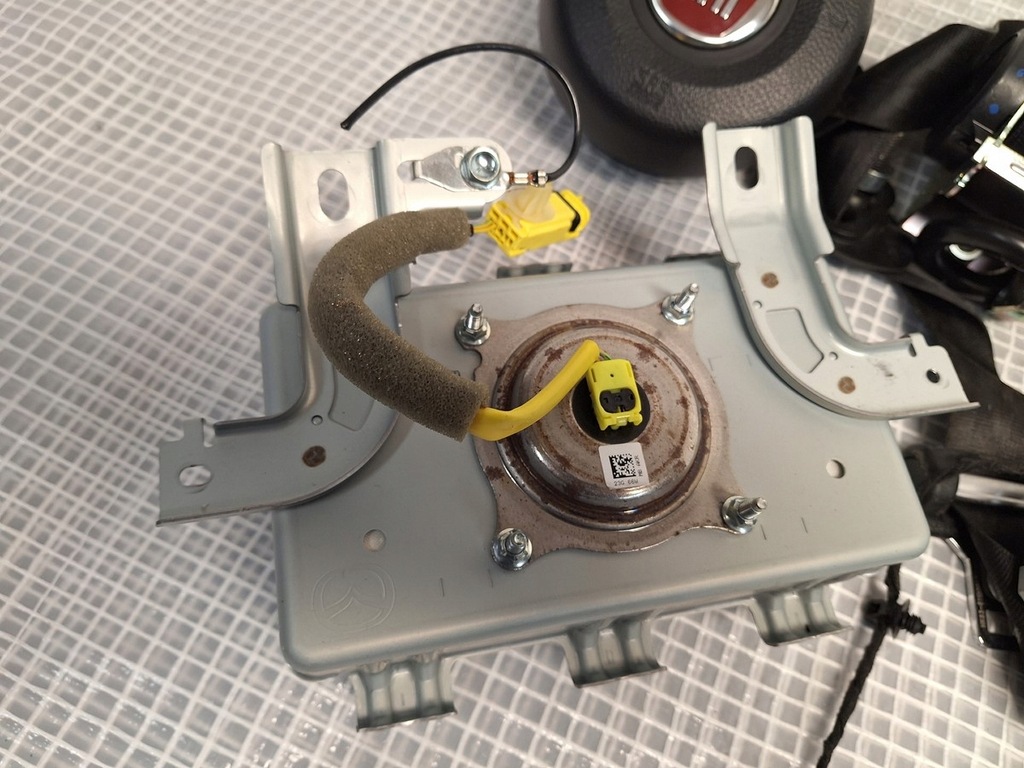 фото №6, Fiat 124 spider 2016- подушка безпеки подушка ремені подушки безпеки orginal демонтаж