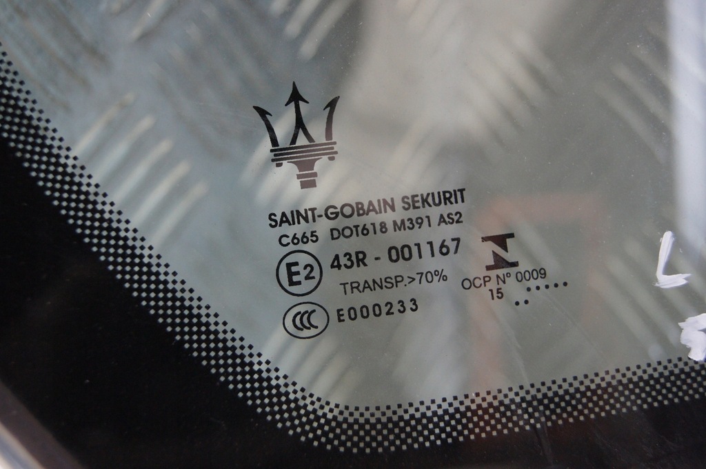 фото №10, Maserati levante стекло кузовная правая