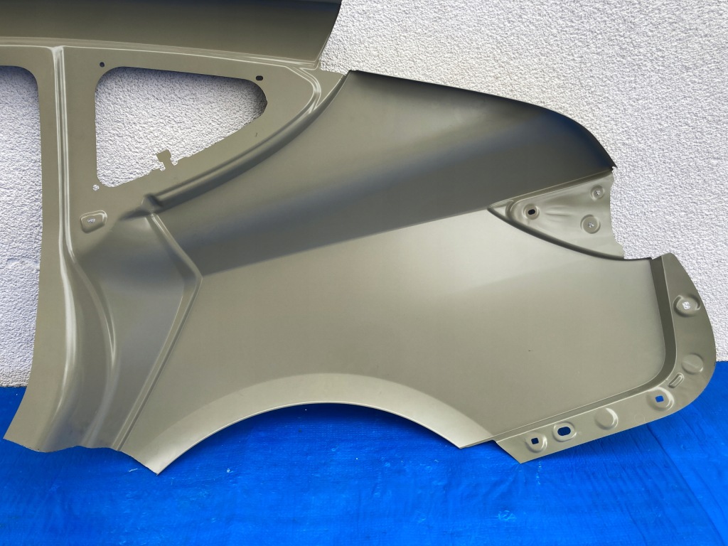 Крыло  правый  задний tesla 3 3 Оригинал