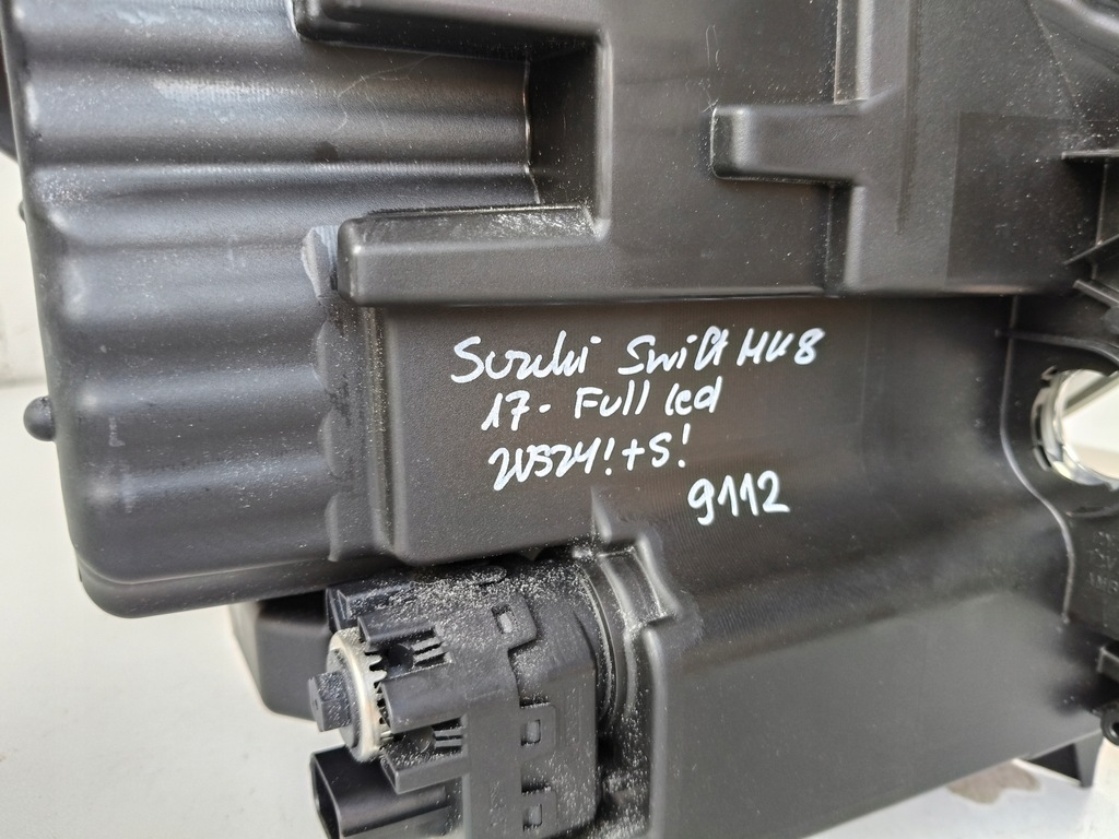 фото №11, Лампа левая фара suzuki swift mk8 17- full led