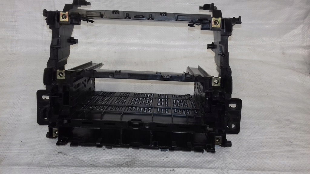 фото №12, Рамка средняя корзина радио audi a4 b5 fl 8d0858005m