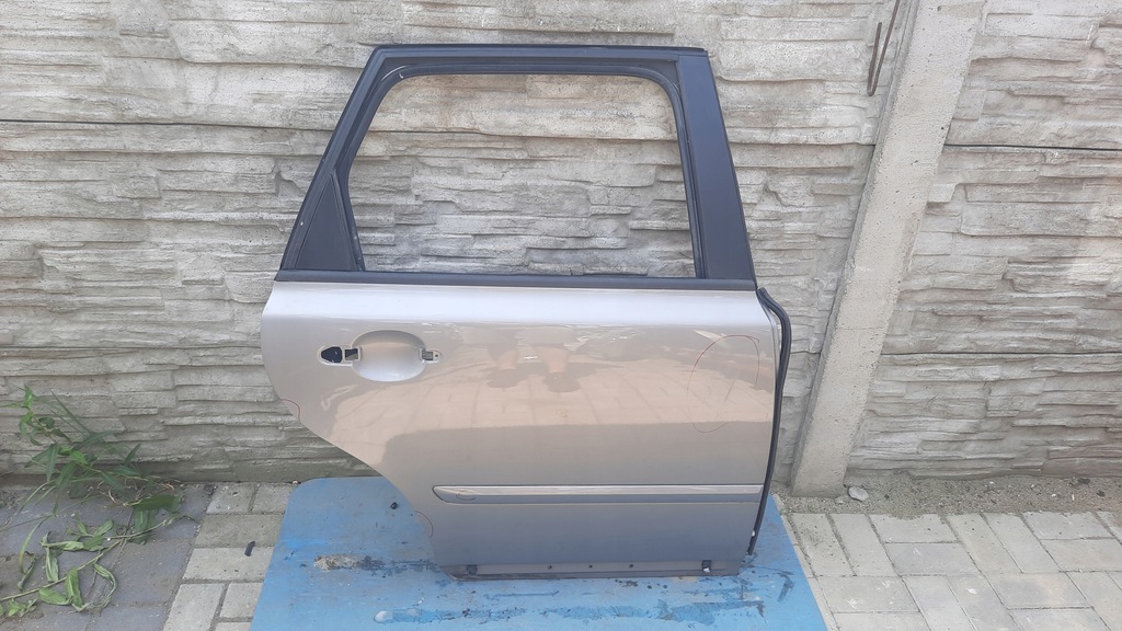 фото №1, Дверь задняя правое volvo v50 05r