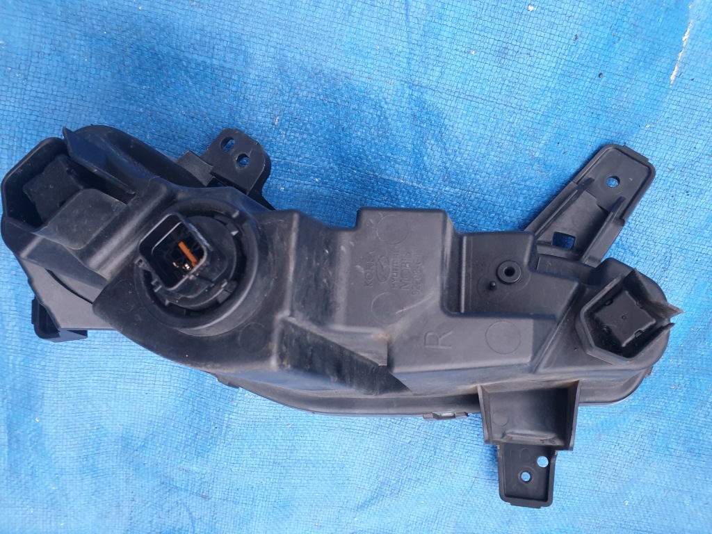 Hyundai i30 3 fastback pd 17 2017 противотуманная фара правый led фонарь  дневные в Украине