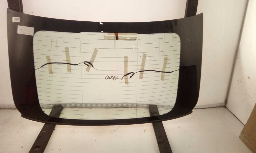 фото №1, Скло задня задня bmw 5 gt f07 2009- світла з підігрівом оригінальна