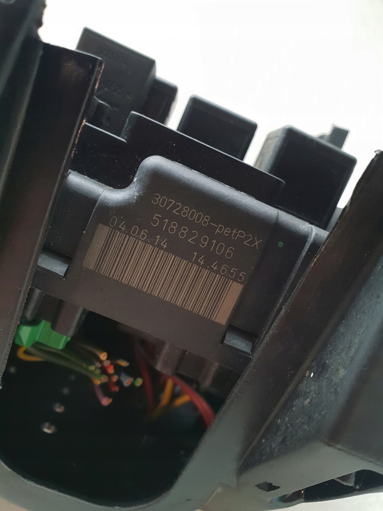 фото №7, Volvo v70 ii xc70 02-07 2.5t корпус предохранителей