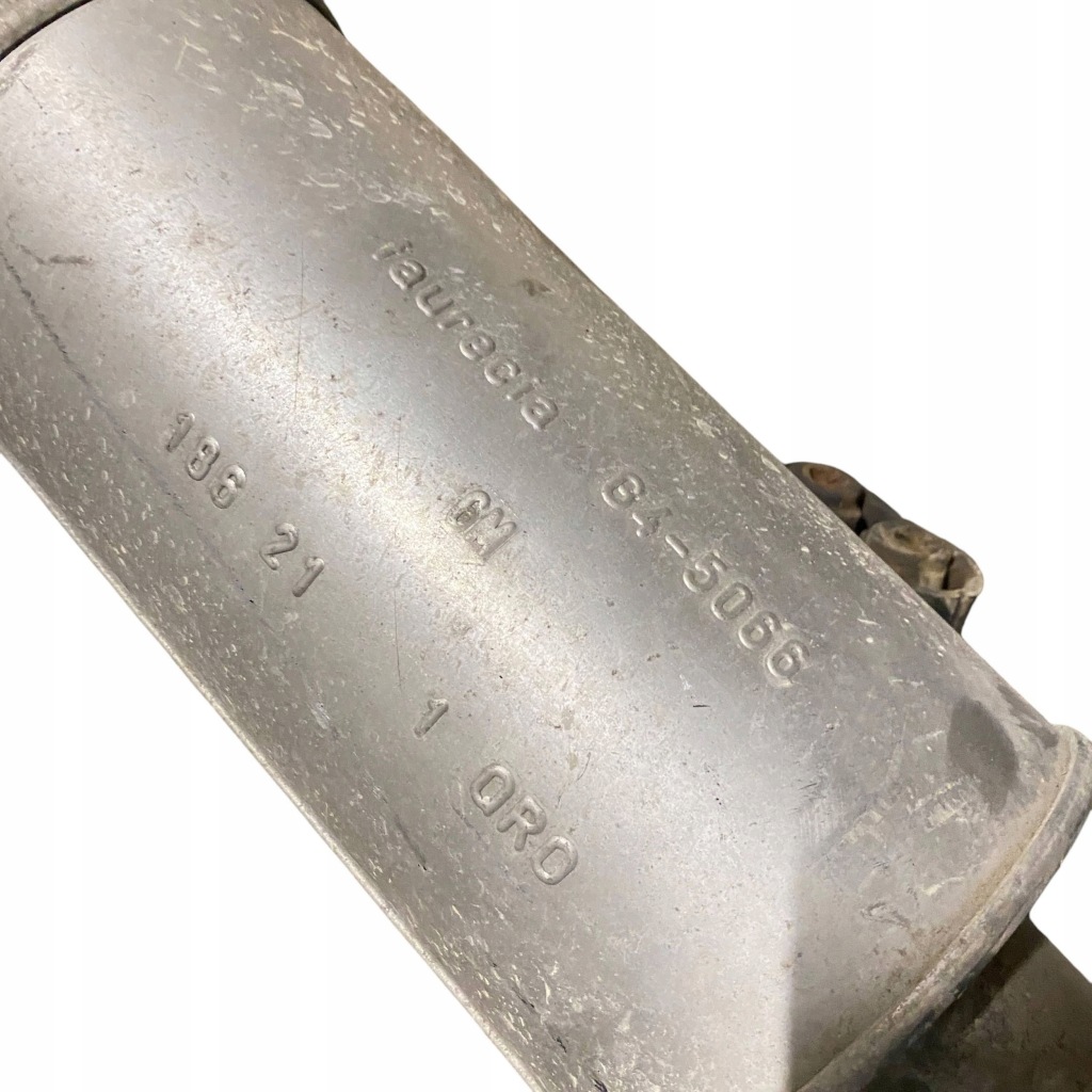 Chevrolet silverado 2021 гасник kompletny Оригінал