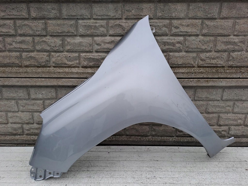 фото №1, Toyota hilux 15- крыло передний левый оригинал