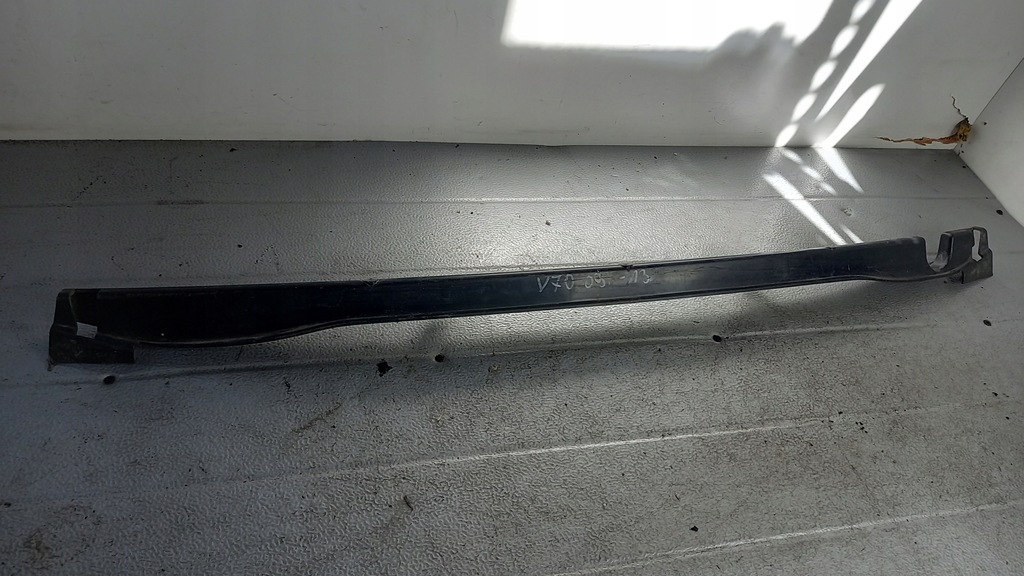 фото №1, Абсорбер задня напрямна бампера volvo xc70 30678653