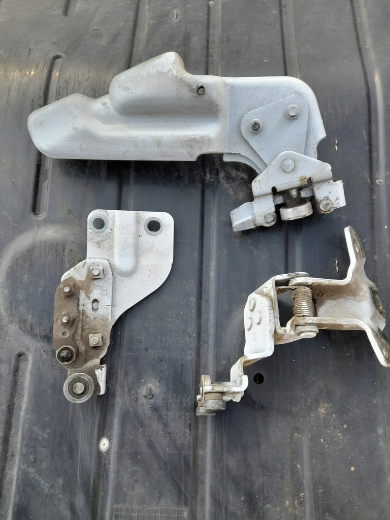 фото №1, Nissan env200 e-nv200 ролики направляющая дверь петля