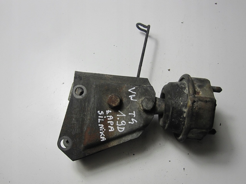 фото №1, Кронштейн двигателя подушка vw t4 transporter 1.9d