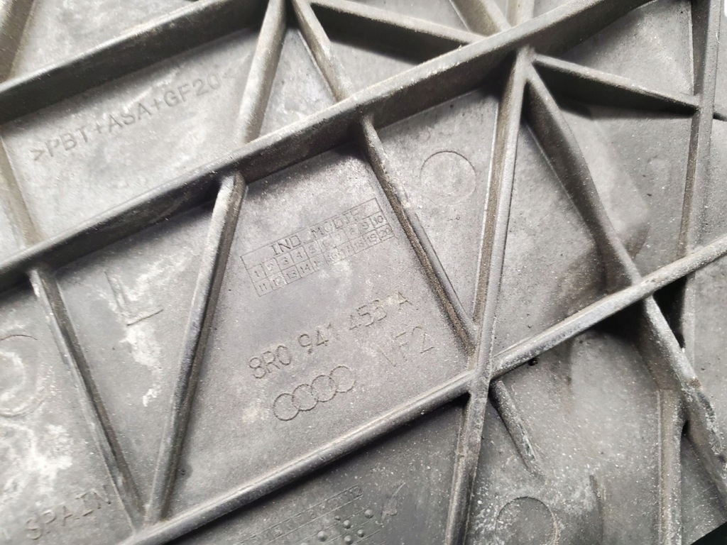 фото №6, Audi q5 sq5 2015 левая сторона кронштейн / кронштейн лампы передней