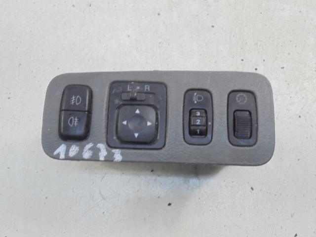 фото №1, Space runner ii переключатель зеркал противотуманных фар регулировки света mr190956