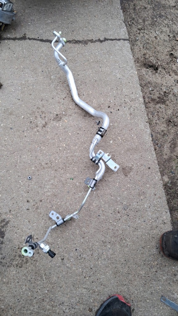 фото №1, Шланг кондиционера renault arkana 924c25198r