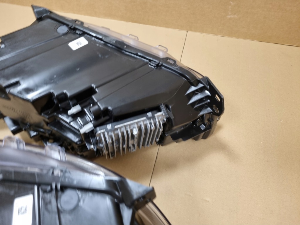 Volvo xc40 full led фонари фара левая правый Оригинал