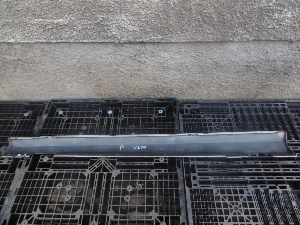 фото №13, Накладка молдинг порог правая 798 mercedes w204