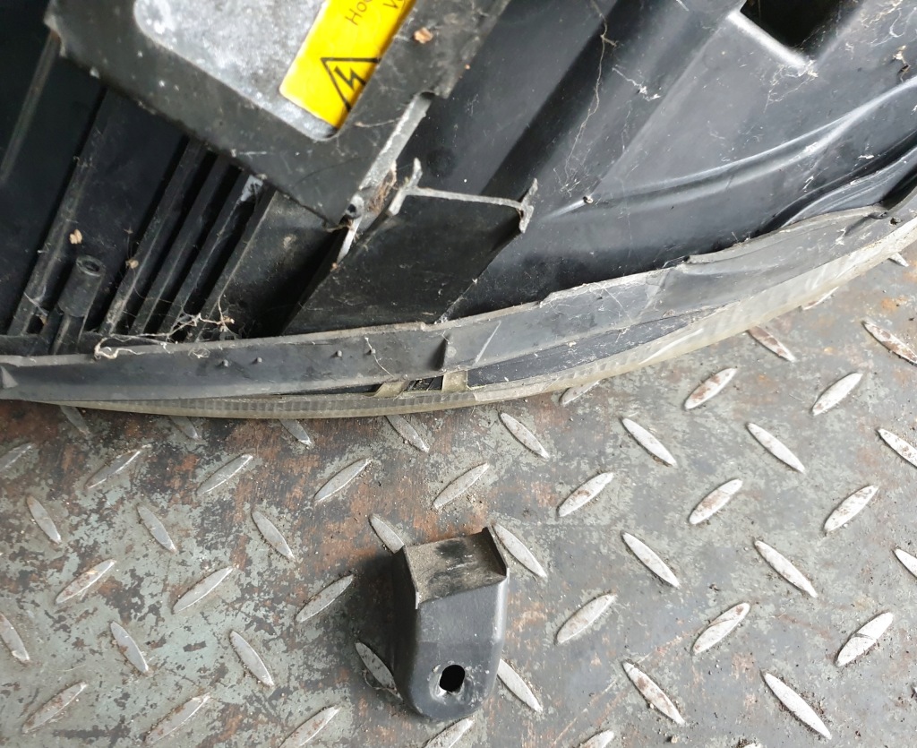 Лампа правий перед opel omega b рестайлінг  ксенон Недорого