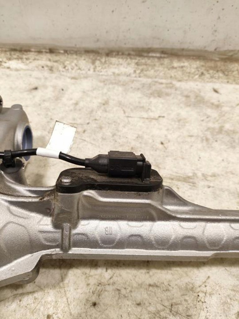 фото №11, Porsche taycan 9j1 2021 колонки кермові