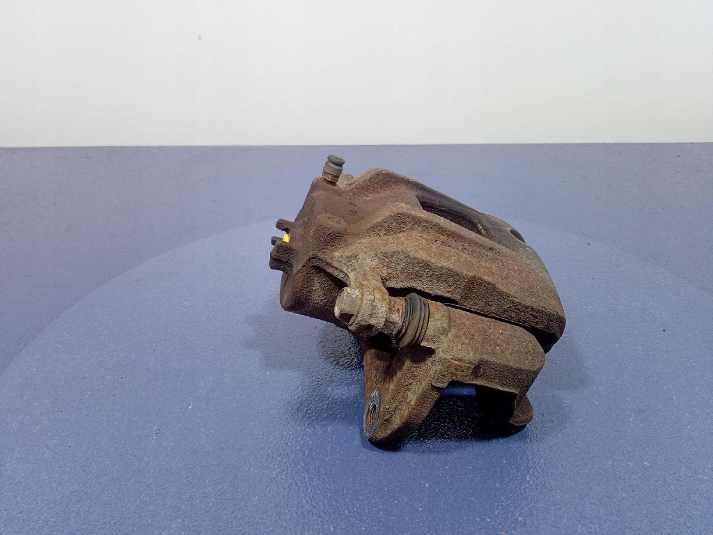 фото №4, Kia sorento ii суппорт тормозной перед правый передний скоба bc140185