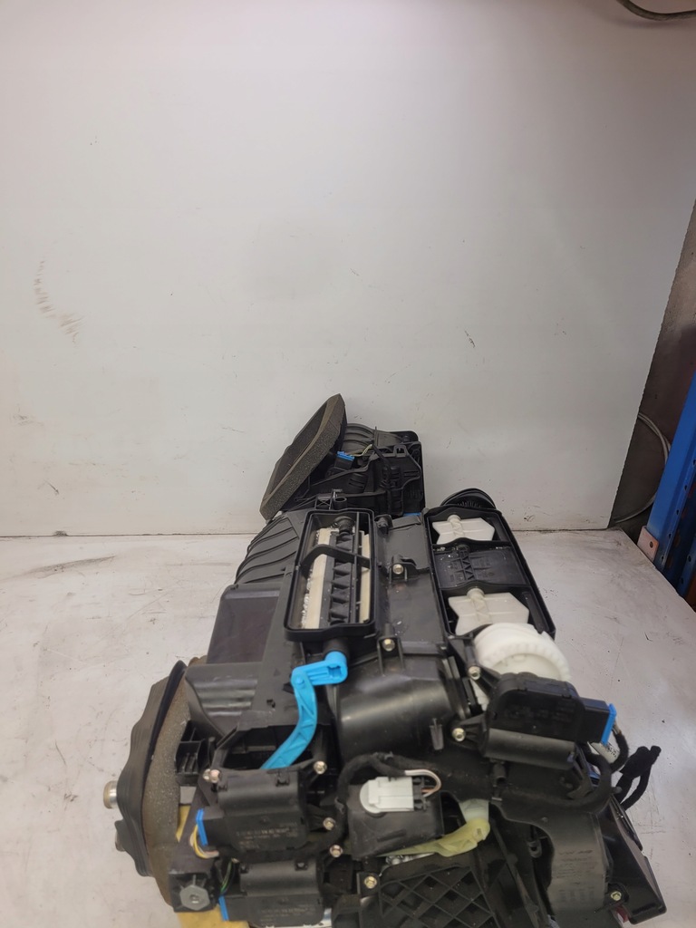 фото №9, Отопитель комплектная audi a3 8p lift 8p1820003d