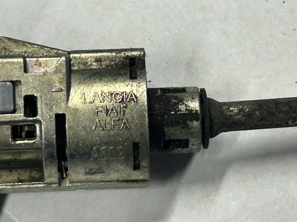 фото №3, Alfa romeo giulietta вкладка замка левый перед