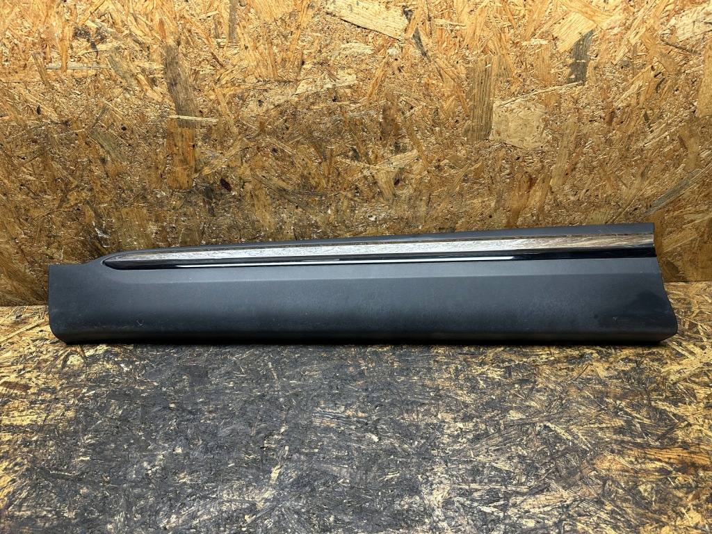 Купить Молдинг дверь левый перед renault arkana 808777197r