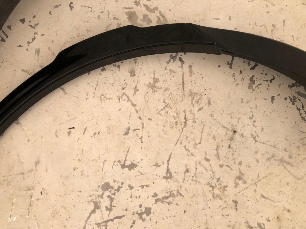 фото №16, Молдинг крила правий задня land rover discovery v l462