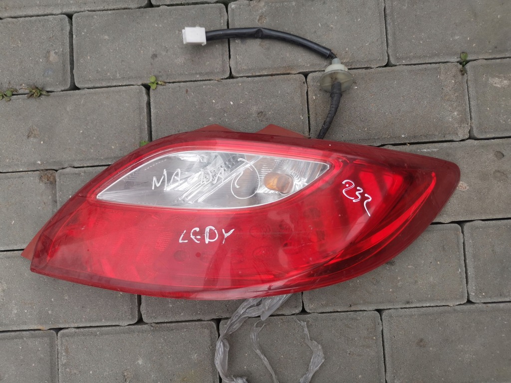 фото №1, Лампа правая задняя задняя mazda 2 ii 08- светодиоды