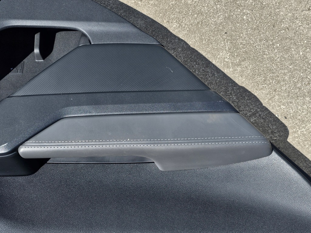 фото №13, Subaru crosstrek xv 22- обшивка дверь левый правый перед задняя usa