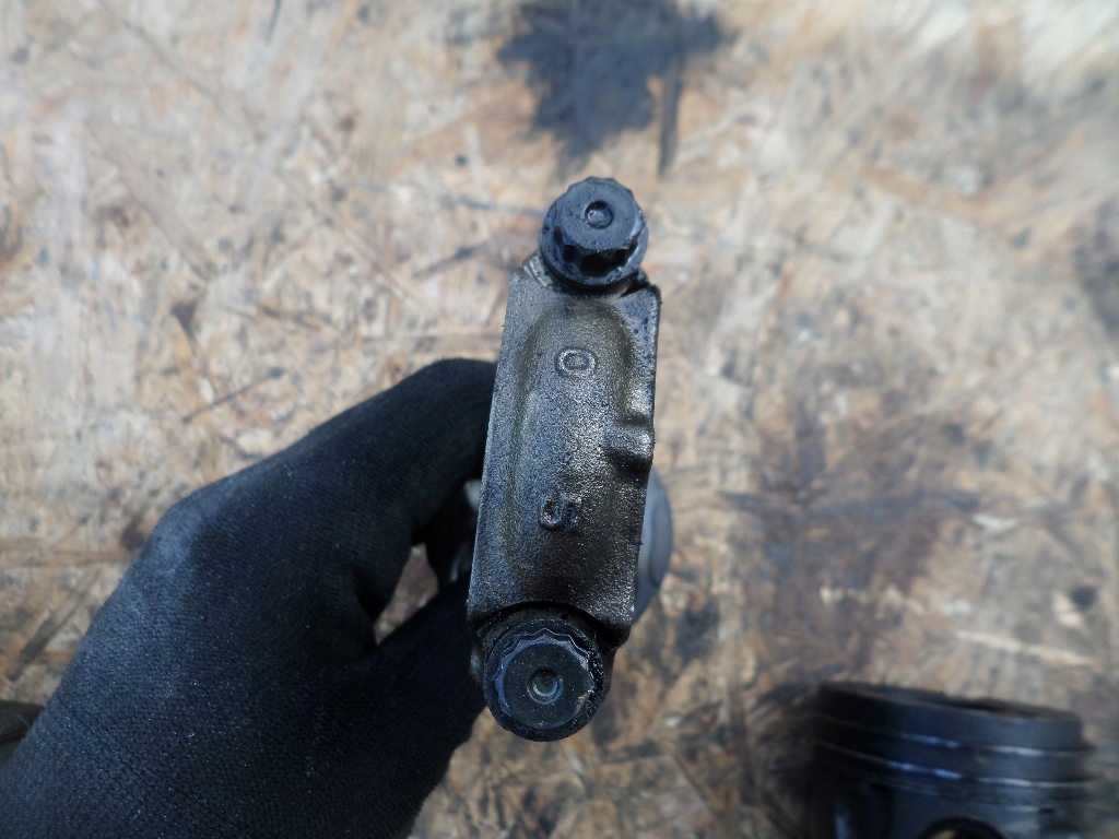 фото №5, Поршень шатун поршни toyota yaris 3 iii 1.4 d4d 1nd auris 2 ii corolla verso