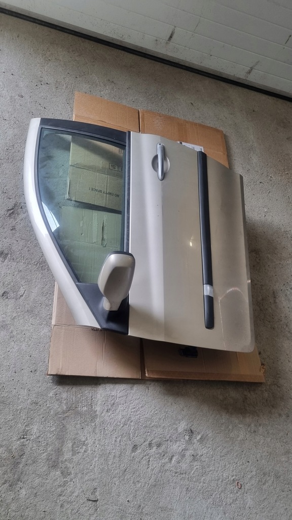 фото №1, Дверь clio 3 задняя левая