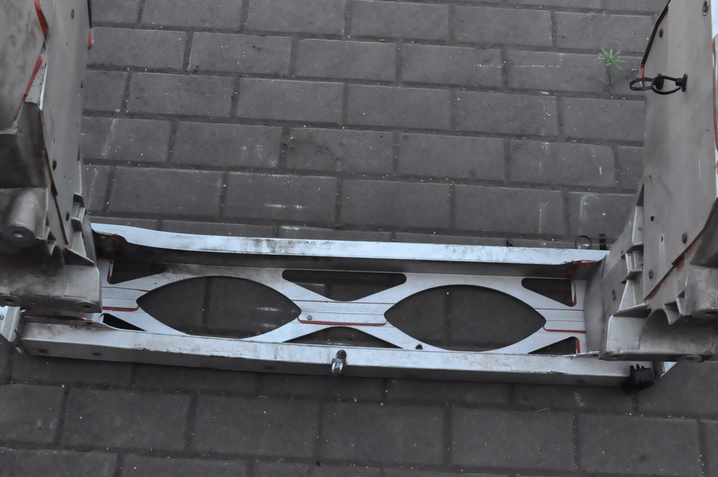 фото №8, Aston martin db9 pas передній підсилювач рама 4g43-101a67-a