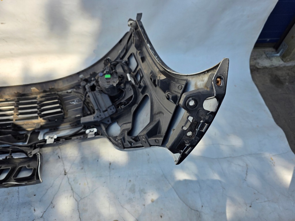 Бампер перед передний комплект renault megane 3 3 рестайлинг  12-15 Доставка